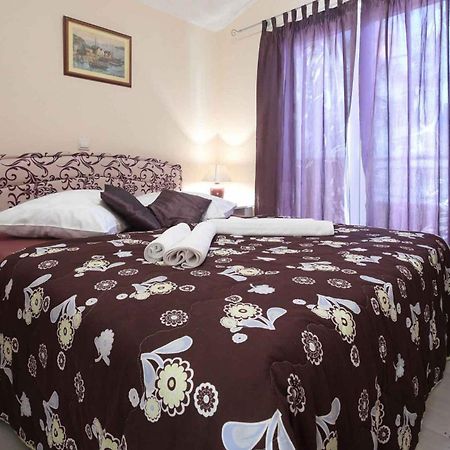 Apps And Room Goran In The Center Makarska Exterior photo
