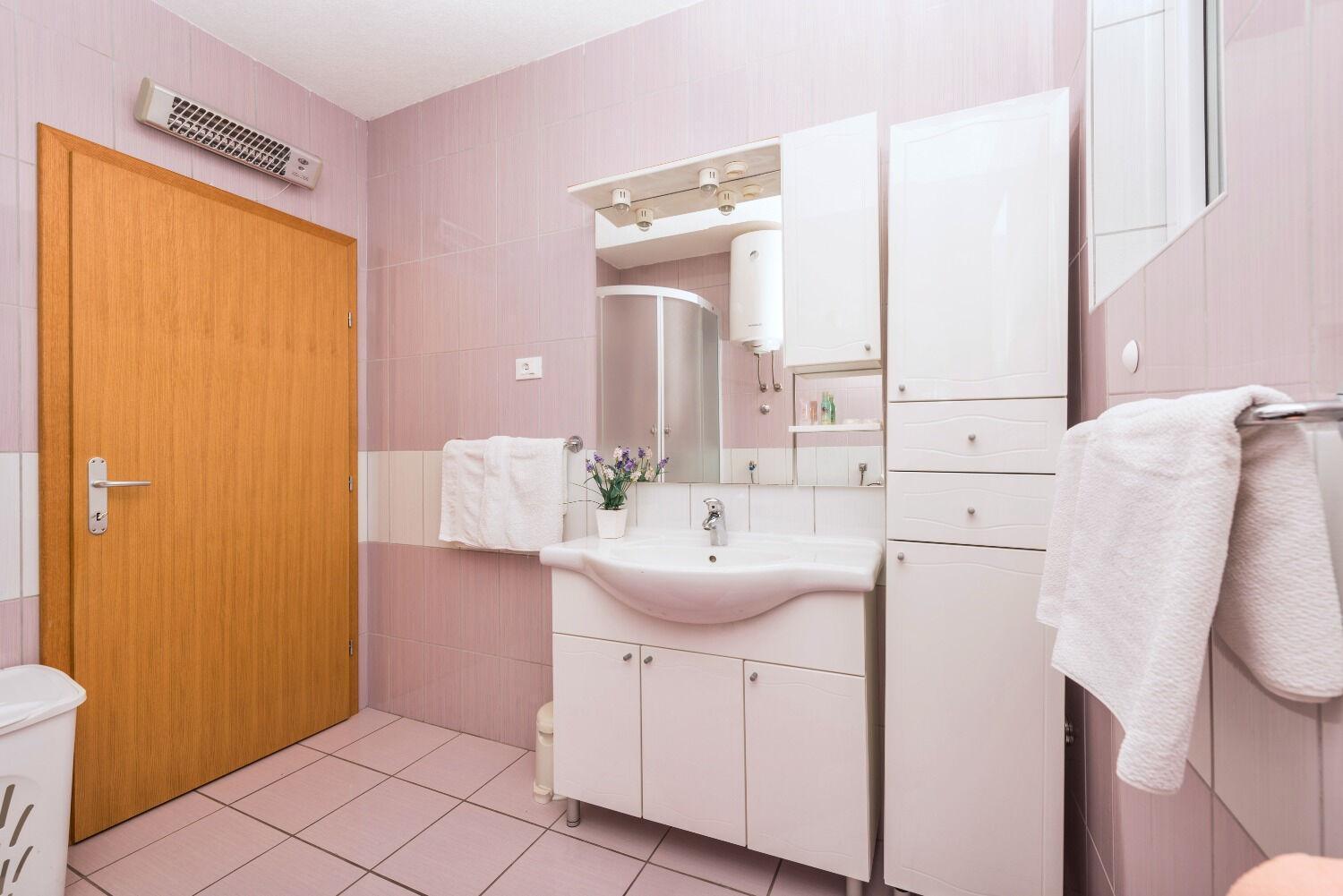 Apps And Room Goran In The Center Makarska Exterior photo